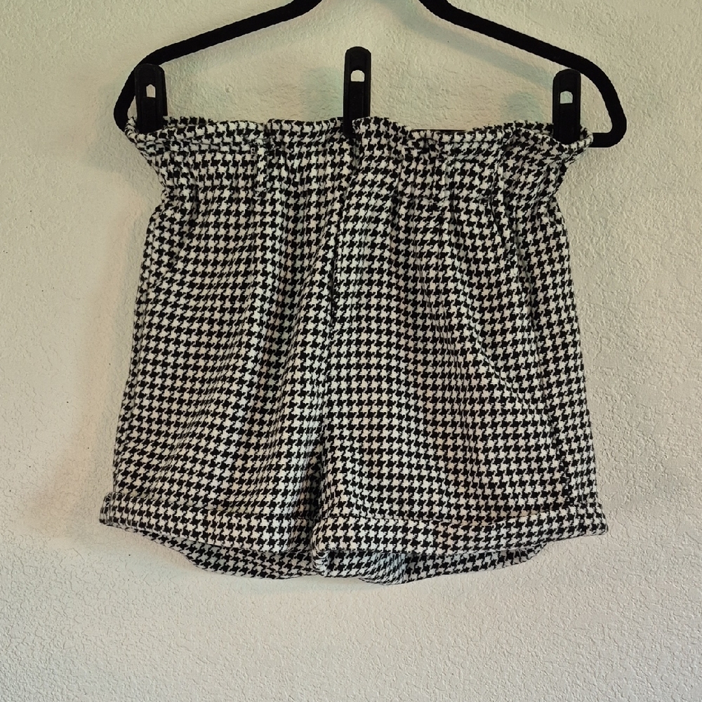 Signature8 Black and White Houndstooth High Waist Shorts Sz Medium Summer Beach